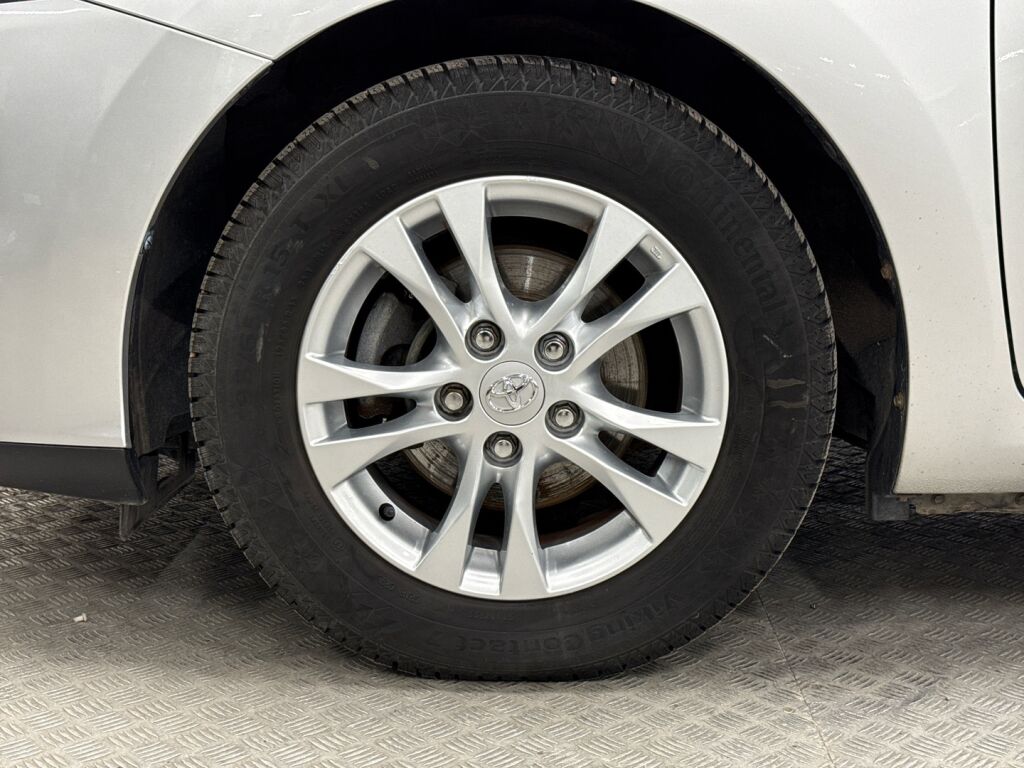 Toyota Auris 2011 Hopea