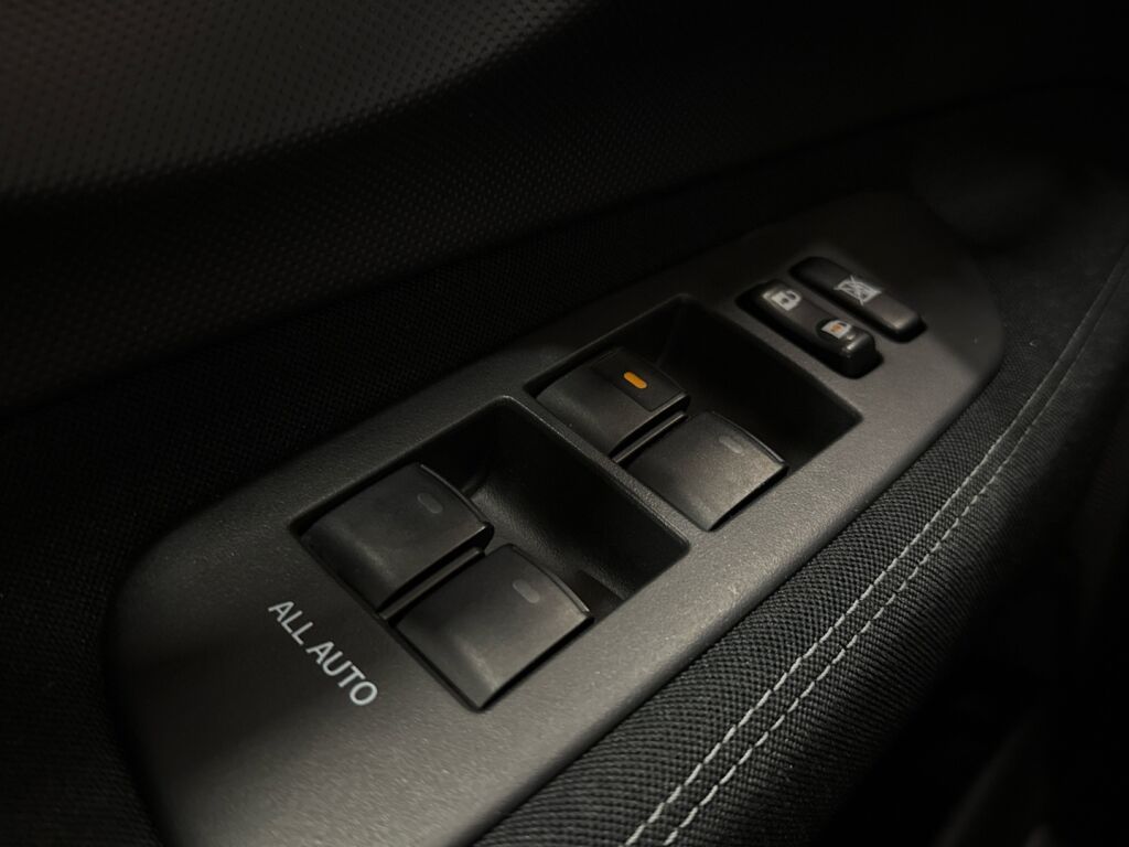 Toyota Auris 2011 Hopea