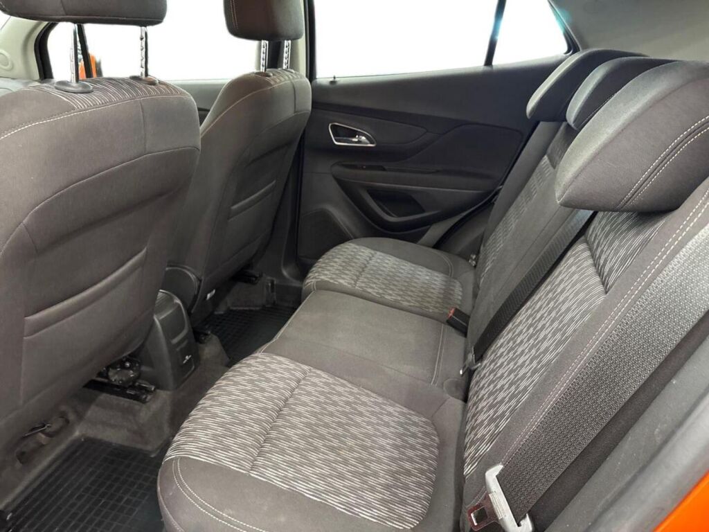 Opel Mokka 2014 Oranssi
