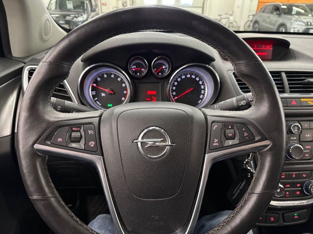 Opel Mokka 2014 Oranssi