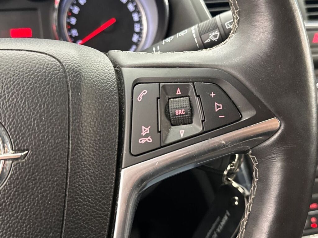 Opel Mokka 2014 Oranssi