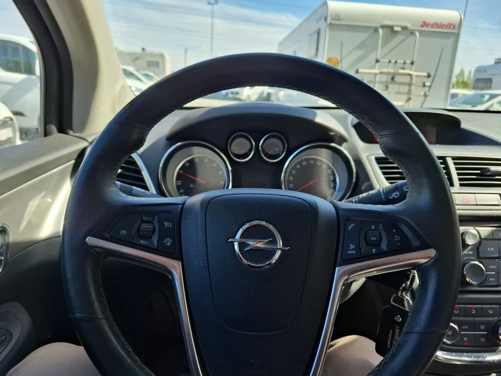 Opel Mokka 2014 Oranssi