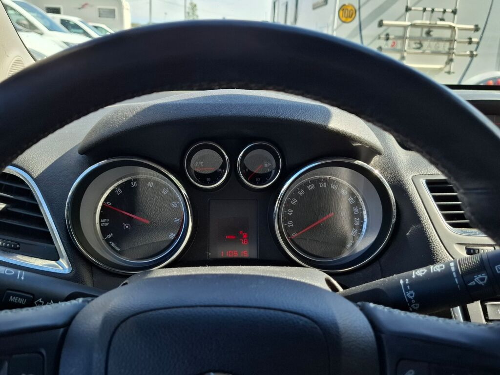 Opel Mokka 2014 Oranssi