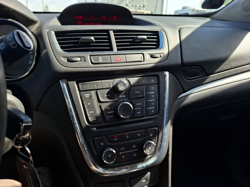 Opel Mokka 2014 Oranssi
