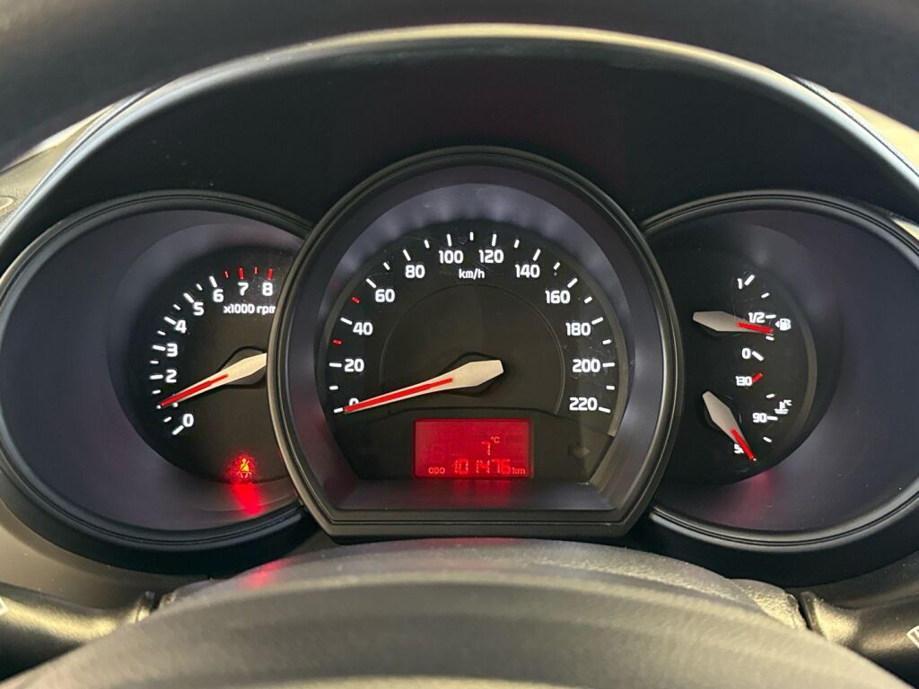 Kia Rio 2014 Punainen