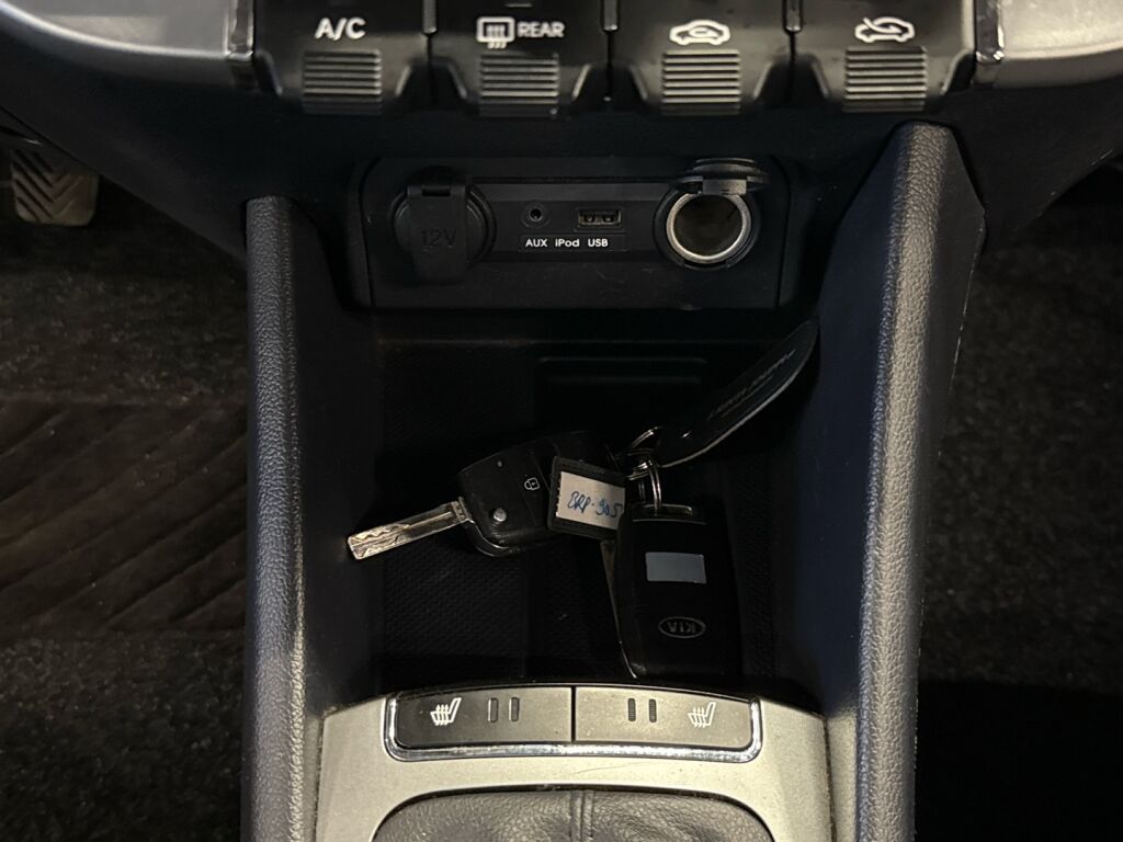 Kia Rio 2014 Punainen