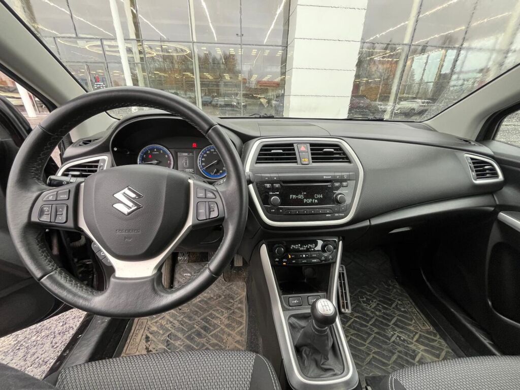 Suzuki SX4 S-Cross 2014 Ruskea (beige)