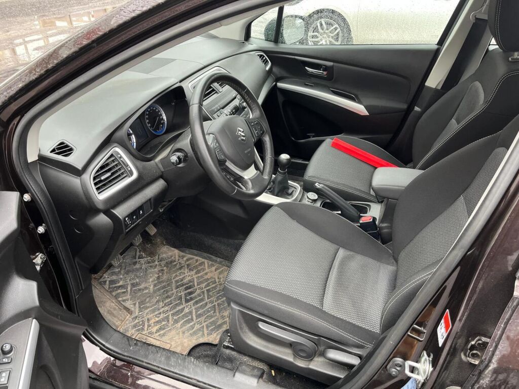 Suzuki SX4 S-Cross 2014 Ruskea (beige)