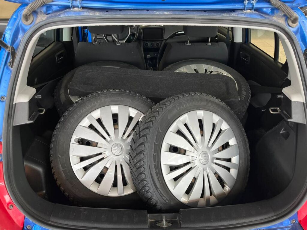 Suzuki Swift 2014 Sininen