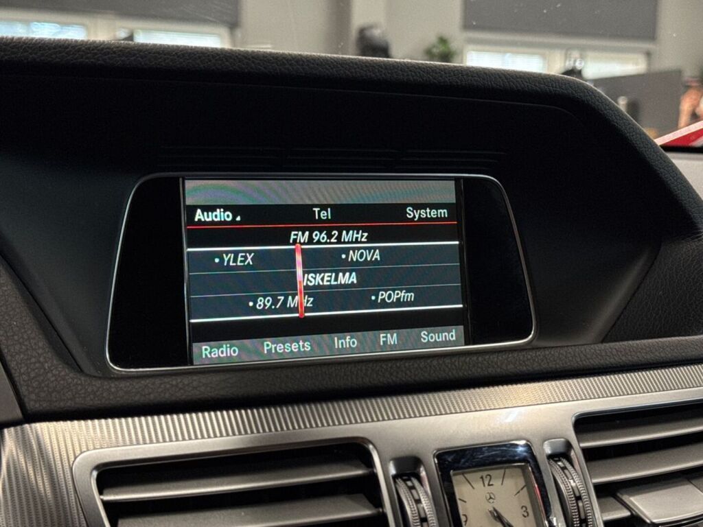 Mercedes-Benz E 2014 Harmaa