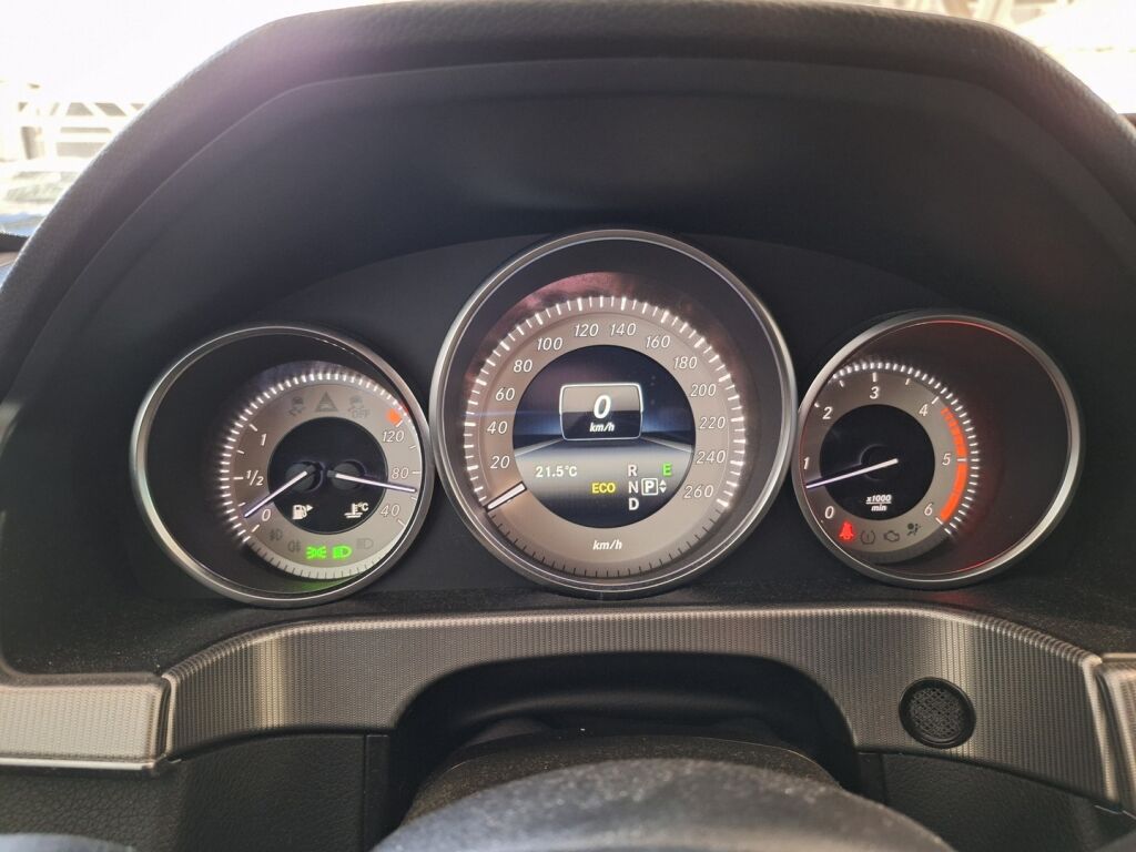 Mercedes-Benz E 2014 Harmaa