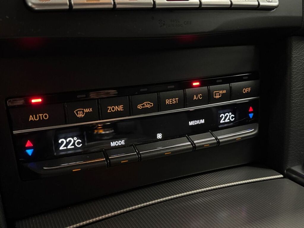 Mercedes-Benz E 2014 Harmaa