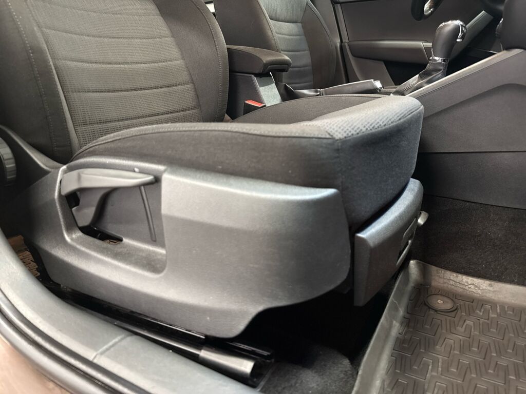 Skoda Octavia 2014 Ruskea (beige)