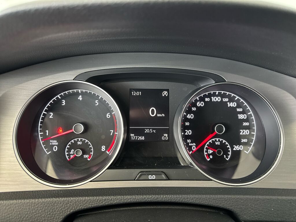 Volkswagen Golf 2014 Musta