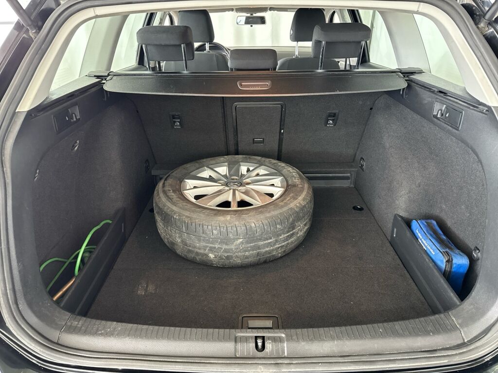 Volkswagen Golf 2014 Musta