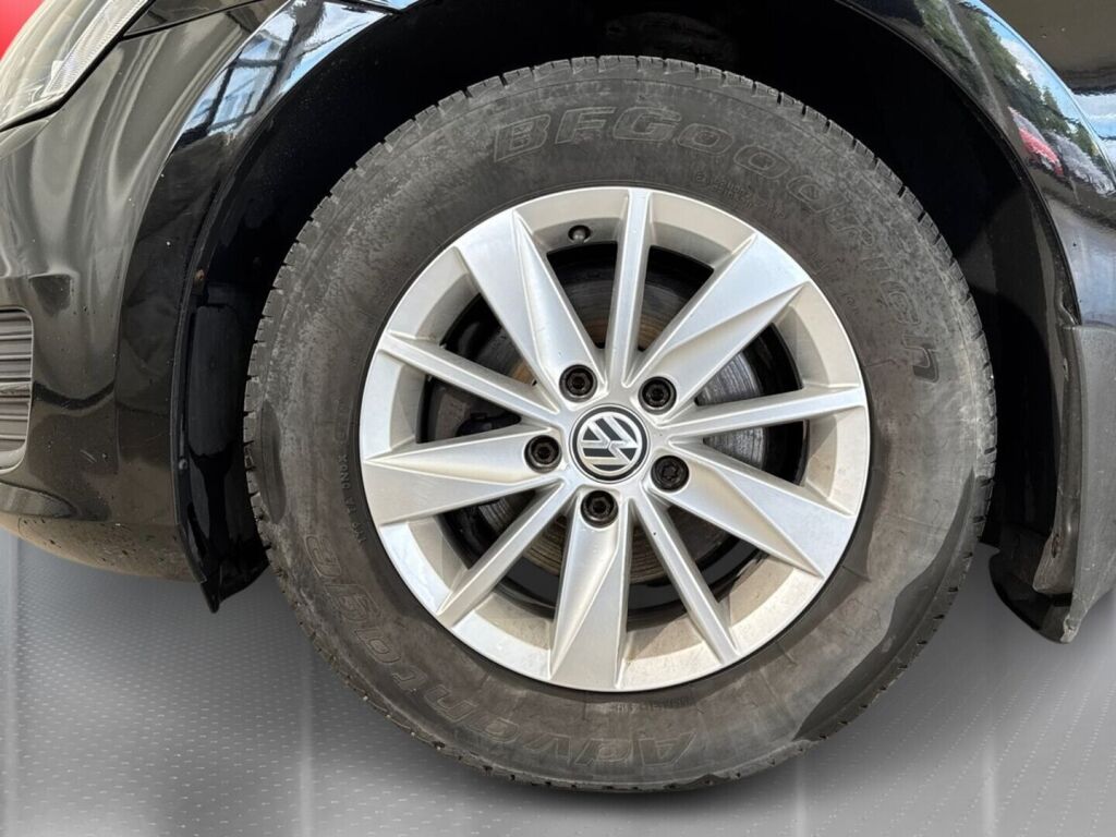 Volkswagen Golf 2014 Musta
