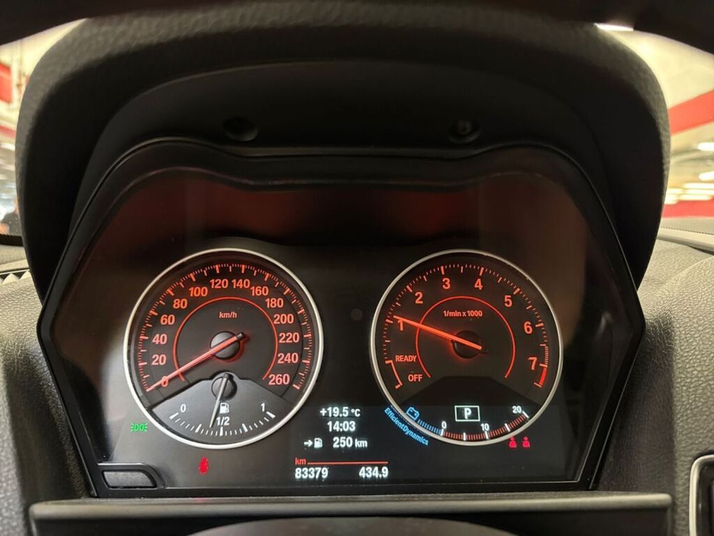 BMW 220 2015 Punainen