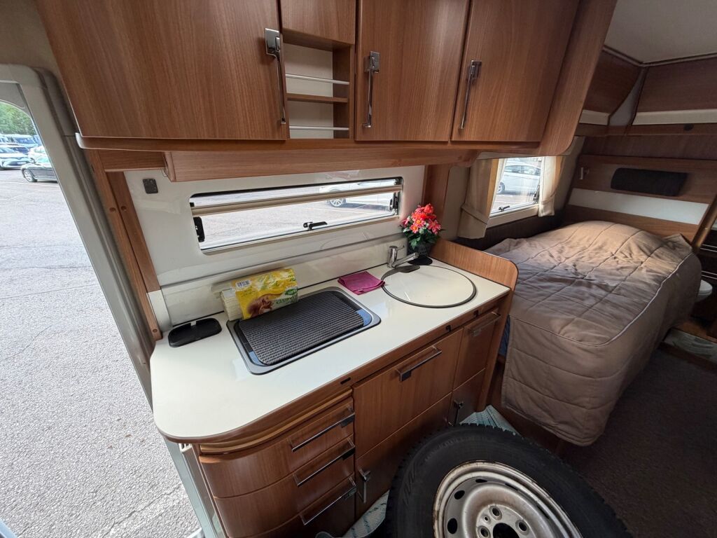 Kabe Travel Master 2014 Valkoinen