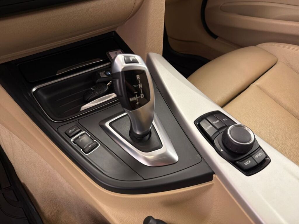 BMW 320 2014 Valkoinen