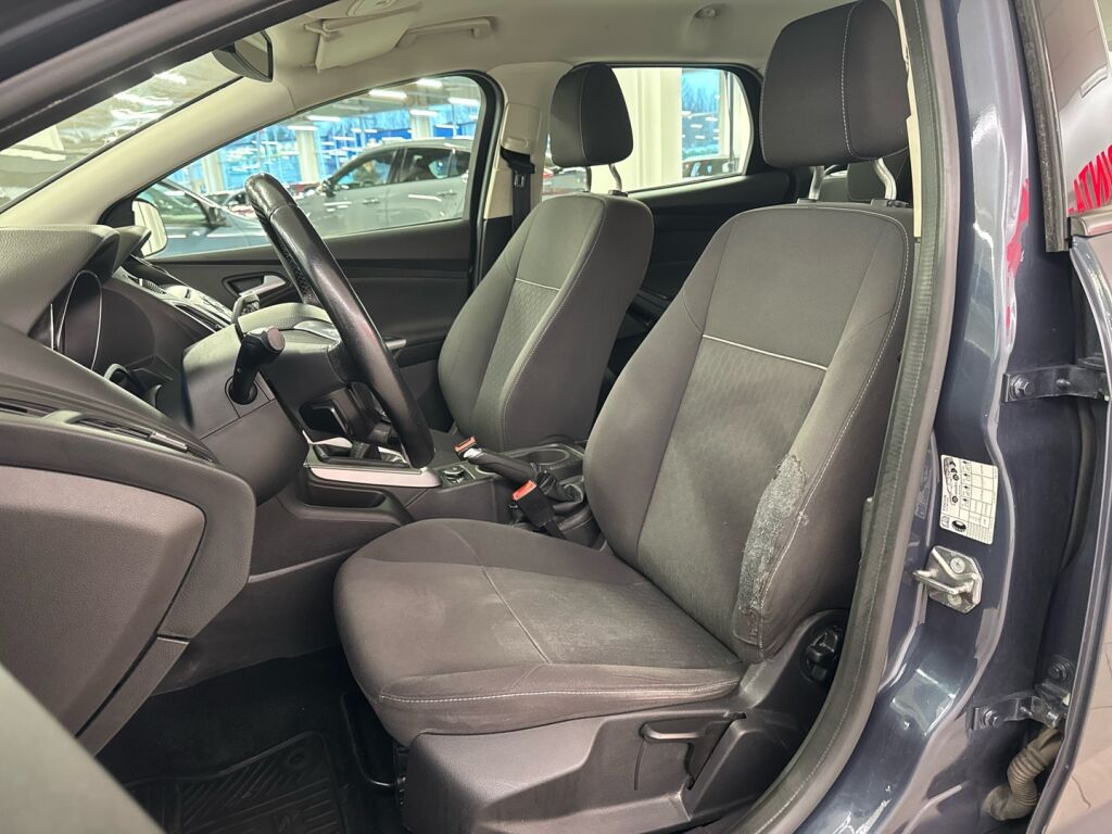 Ford Focus 2014 Harmaa
