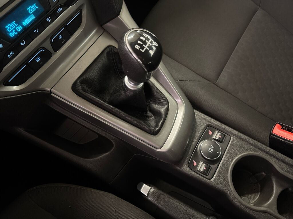 Ford Focus 2014 Harmaa