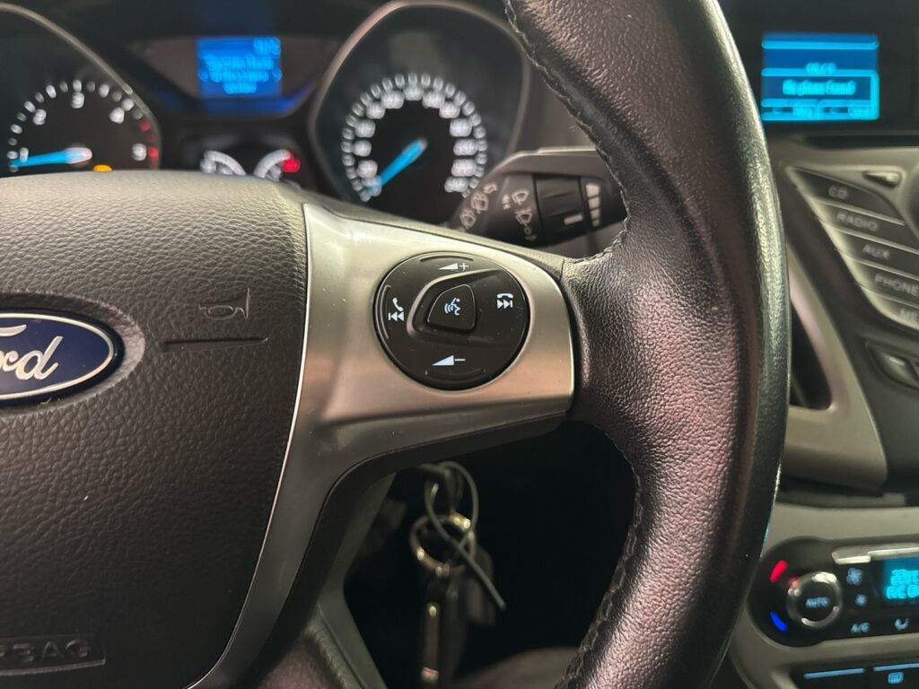 Ford Focus 2014 Harmaa