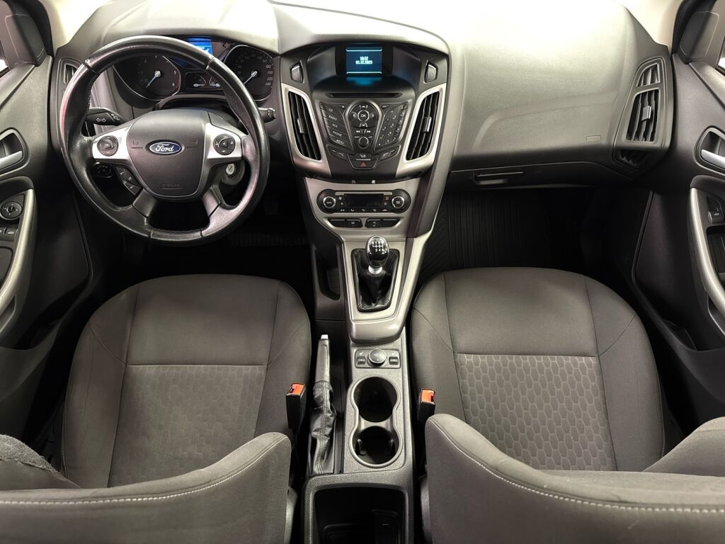 Ford Focus 2014 Harmaa