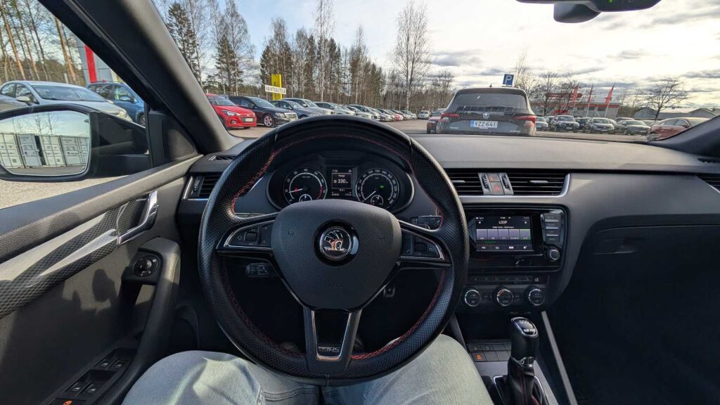 Skoda Octavia 2014 Musta