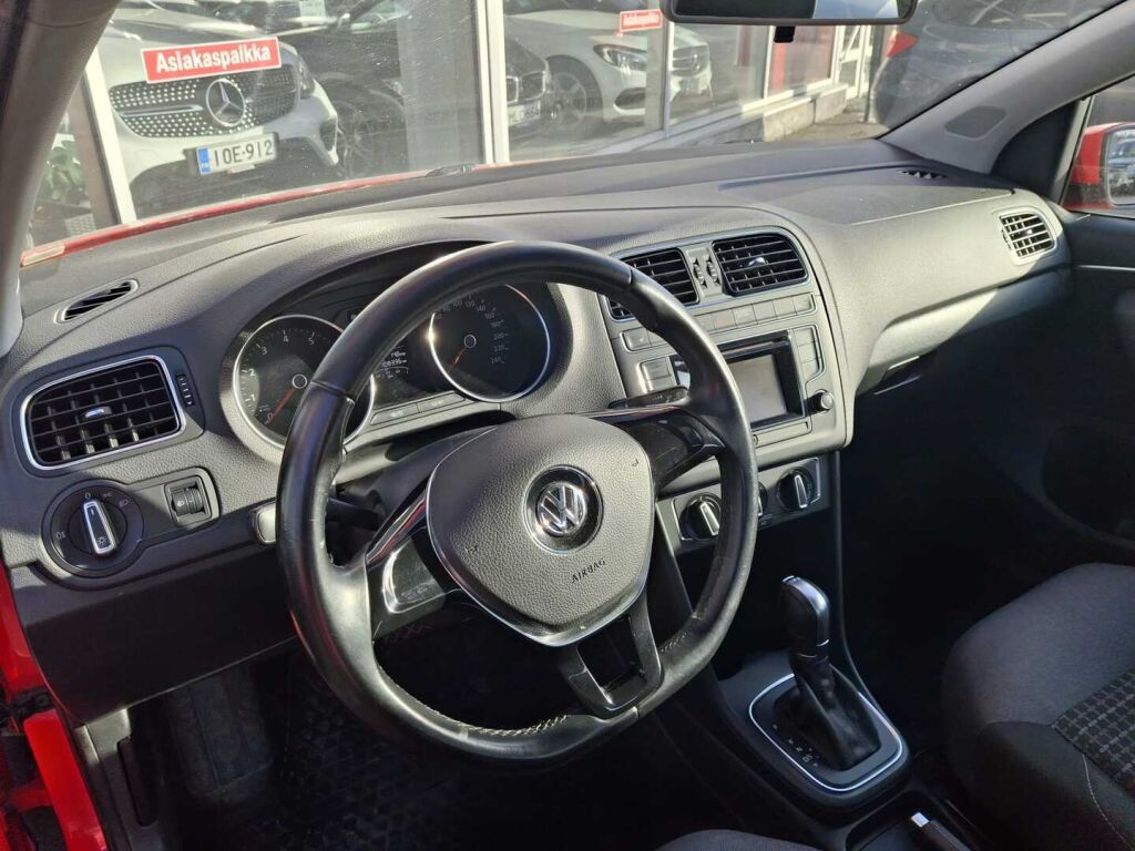Volkswagen Polo 2014 Punainen