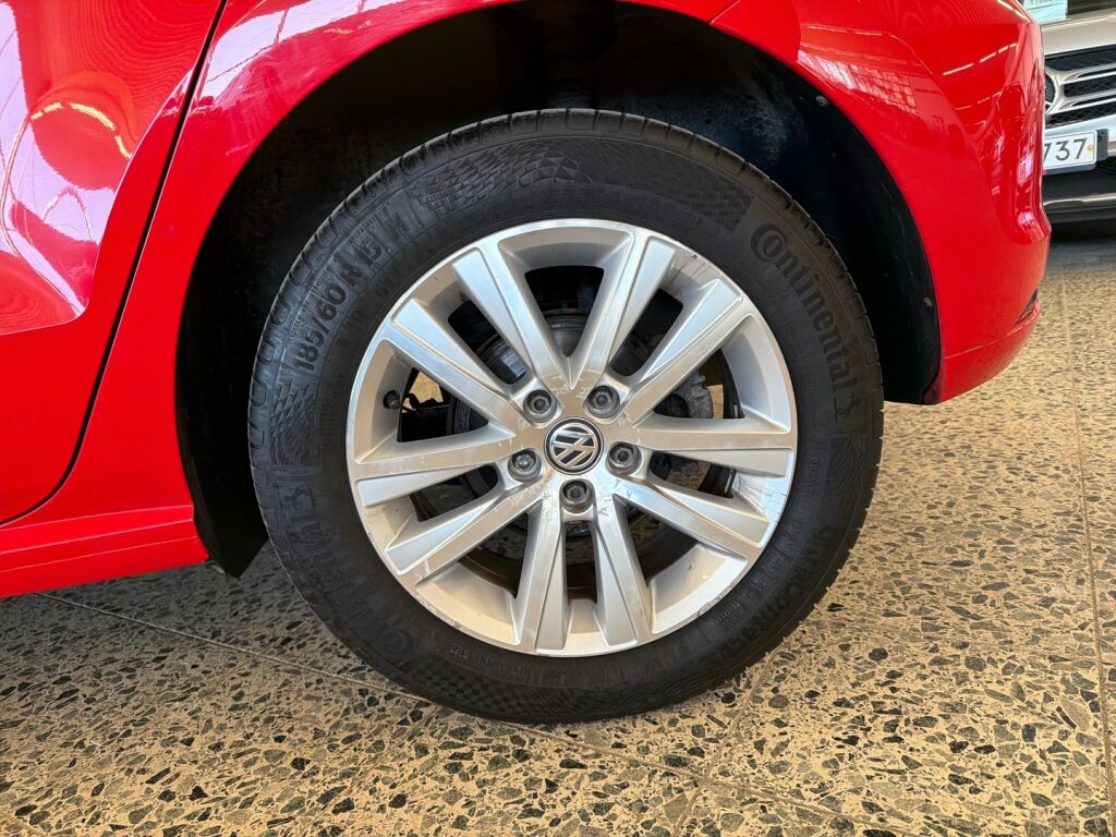 Volkswagen Polo 2014 Punainen