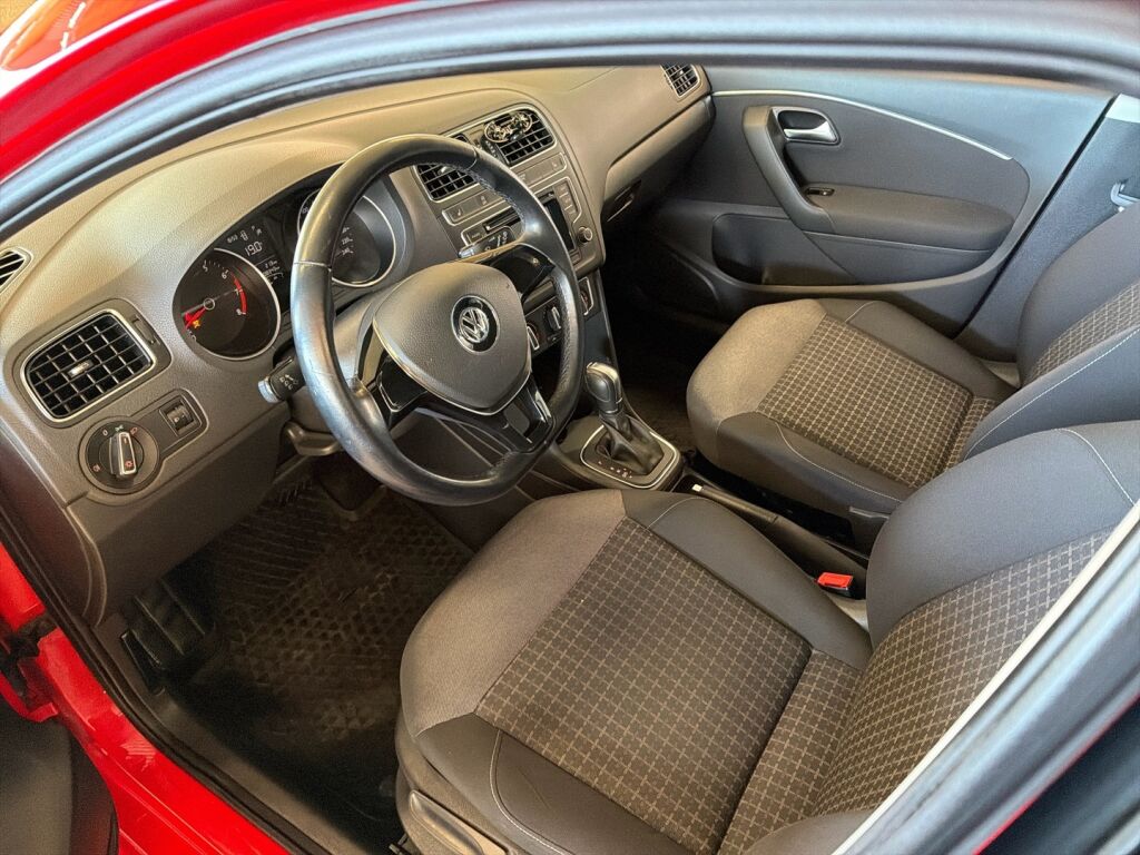 Volkswagen Polo 2014 Punainen