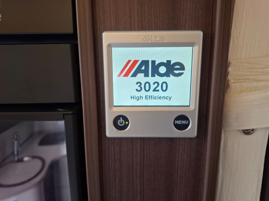 Bürstner Nexxo T720 2015 Valkoinen