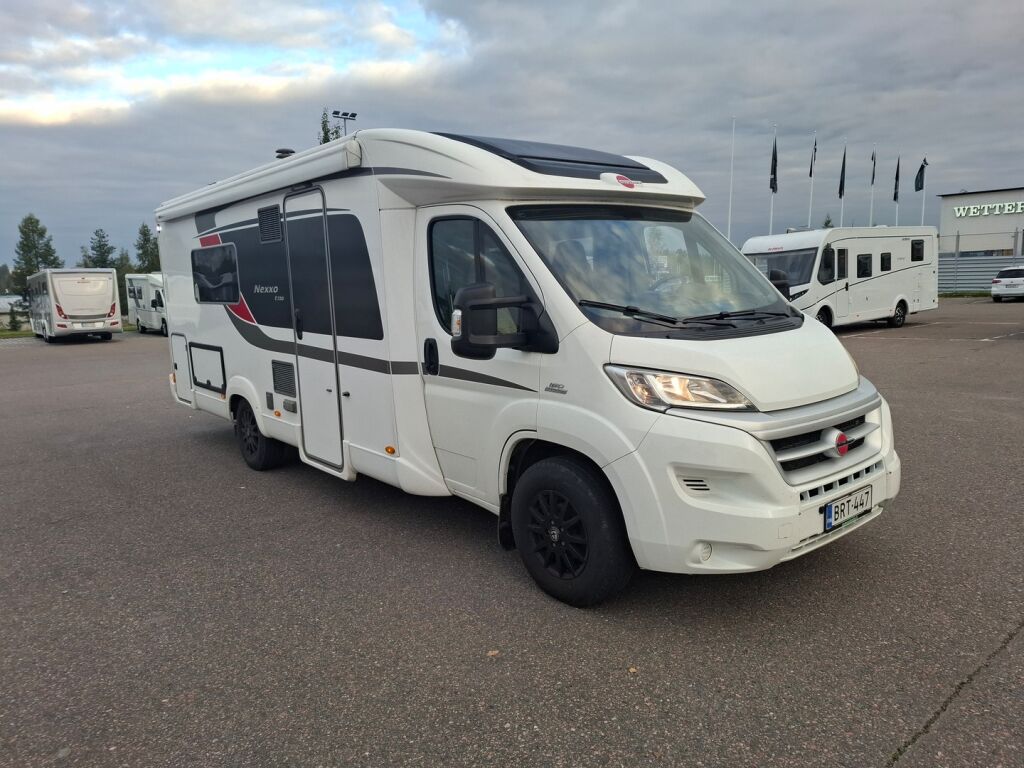 Bürstner Nexxo T720 2015 Valkoinen