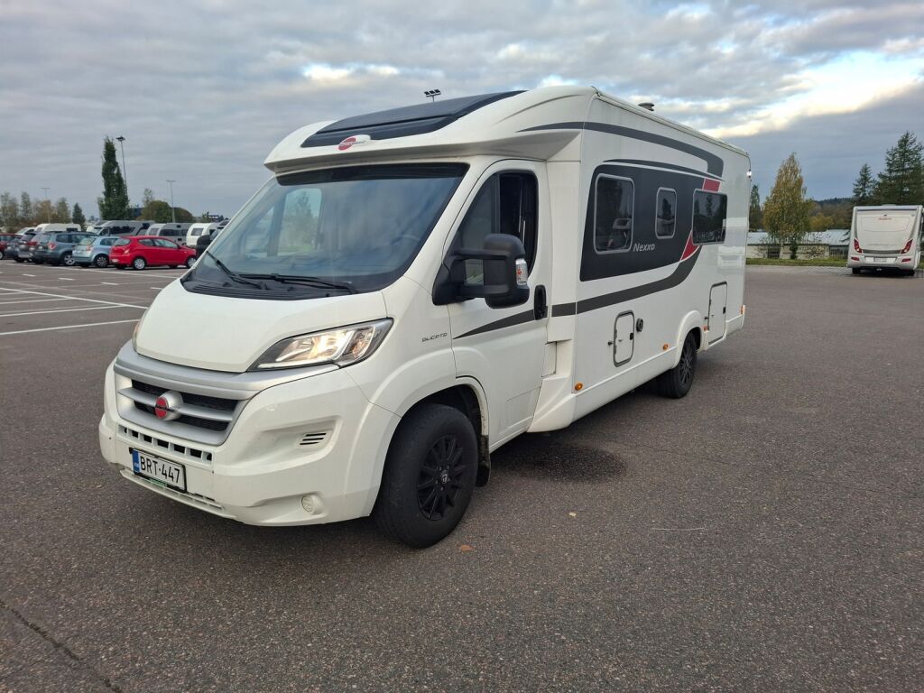 Bürstner Nexxo T720 2015 Valkoinen