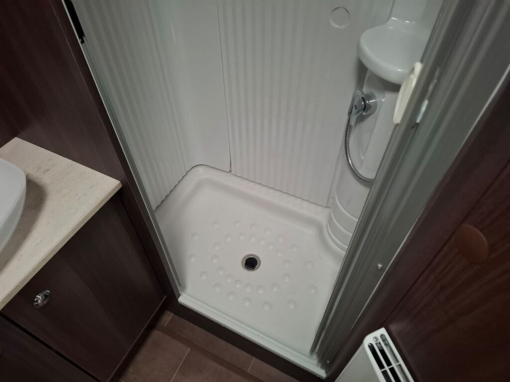 Bürstner Nexxo T720 2015 Valkoinen