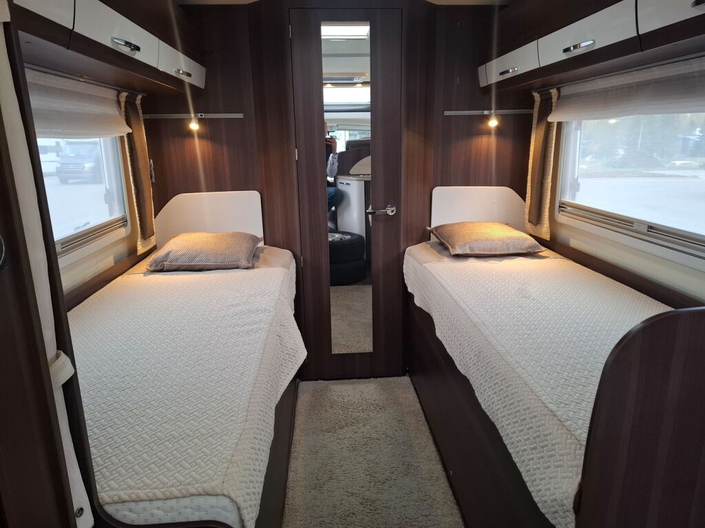 Bürstner Nexxo T720 2015 Valkoinen