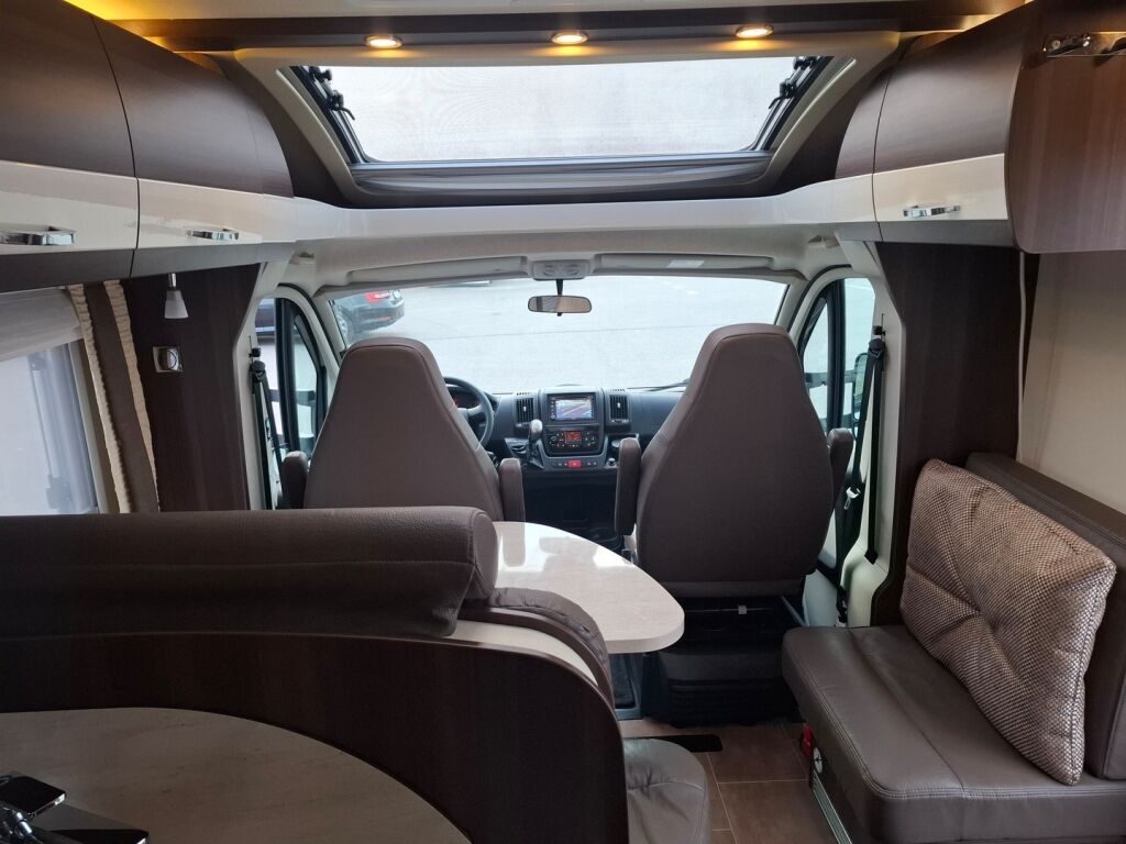 Bürstner Nexxo T720 2015 Valkoinen