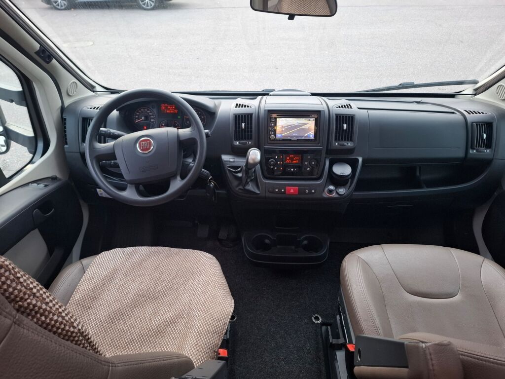 Bürstner Nexxo T720 2015 Valkoinen