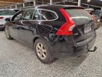 Volvo V60 2015 Musta