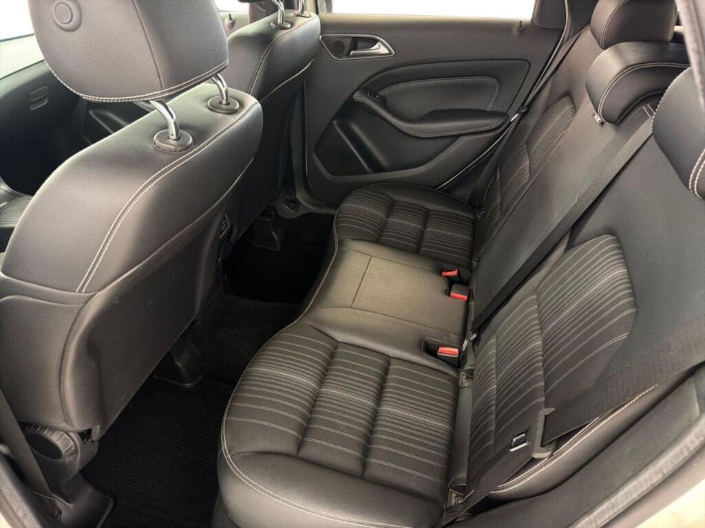 Mercedes-Benz B 2015 Valkoinen