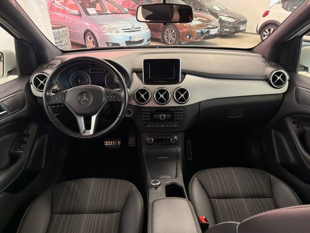 Mercedes-Benz B 2015 Valkoinen