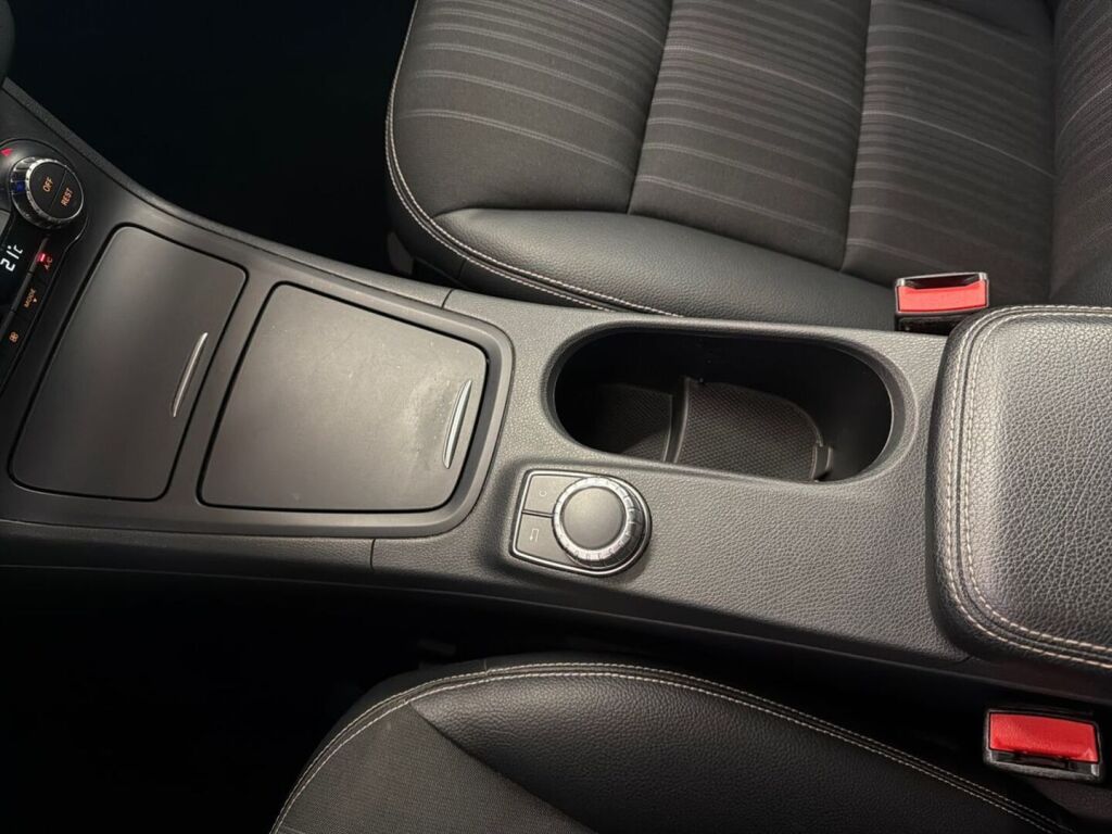 Mercedes-Benz B 2015 Valkoinen