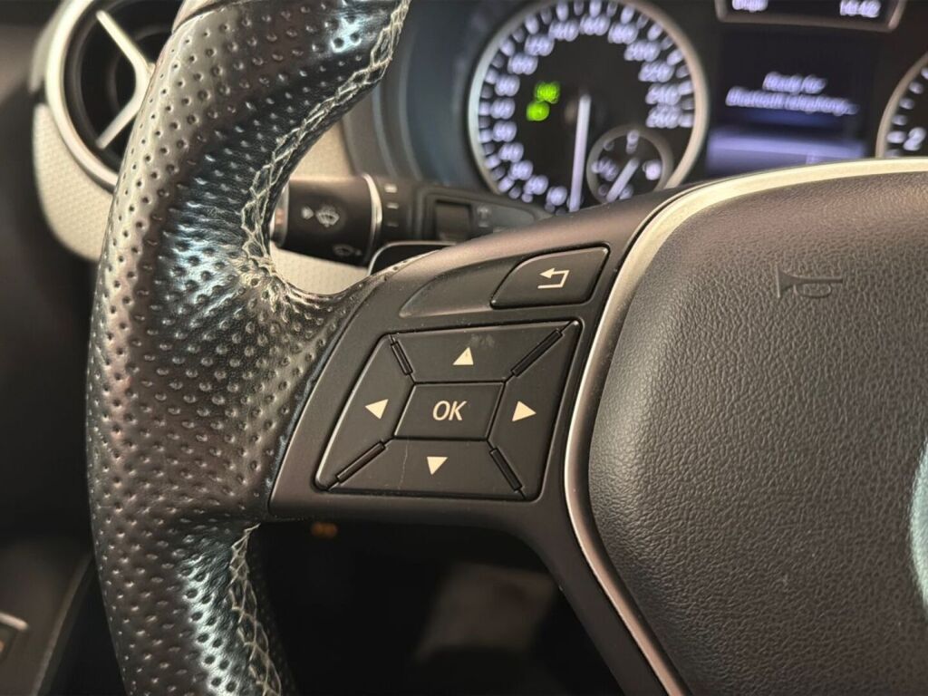 Mercedes-Benz B 2015 Valkoinen