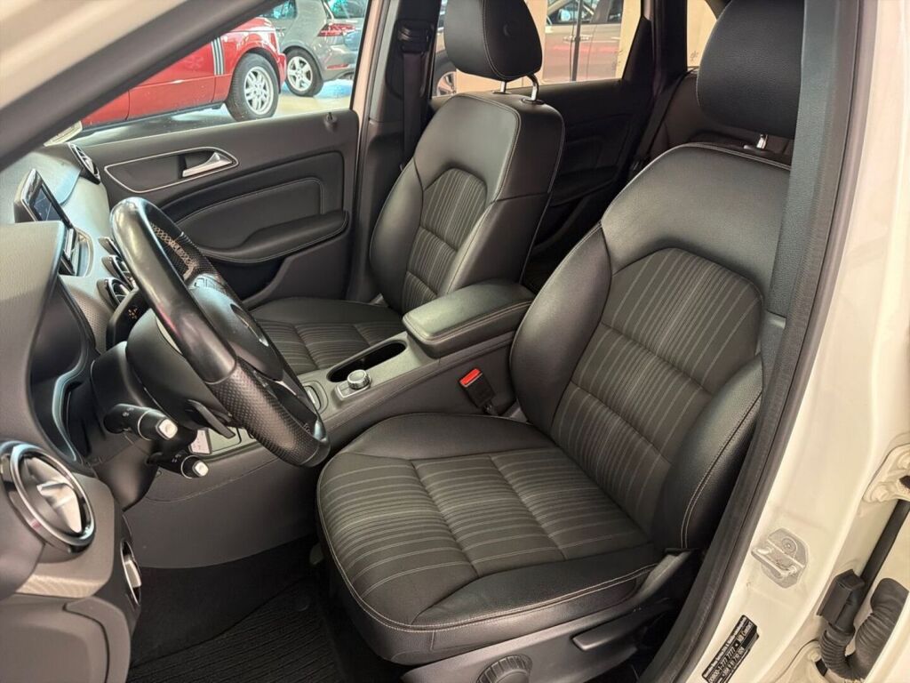 Mercedes-Benz B 2015 Valkoinen