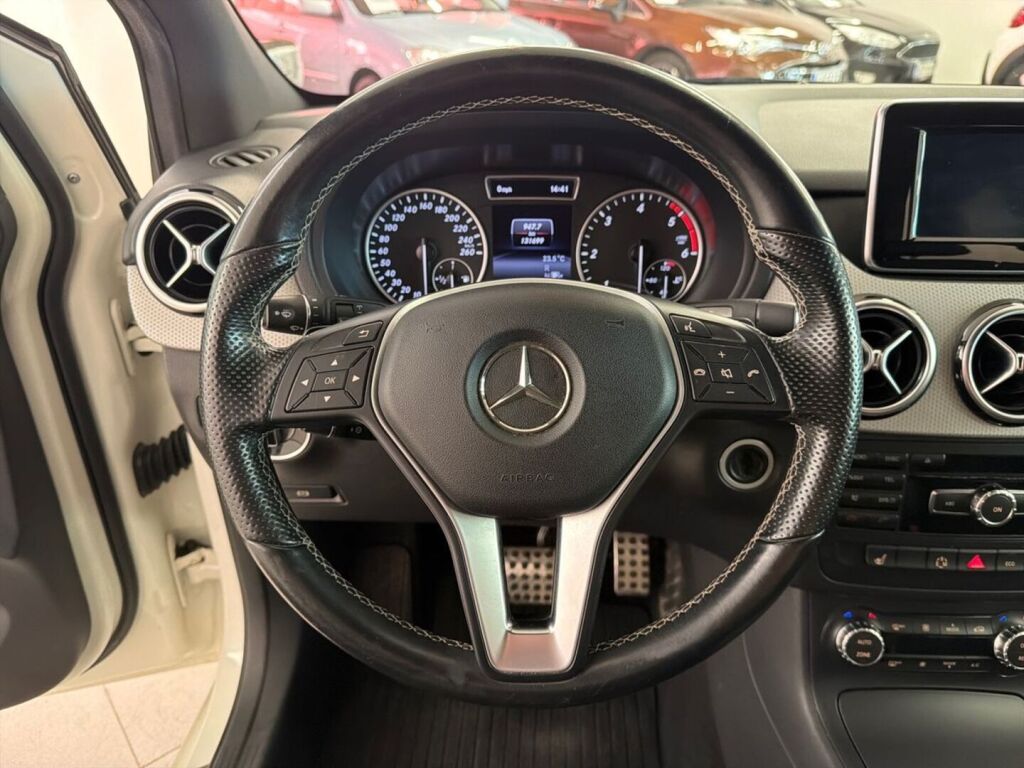 Mercedes-Benz B 2015 Valkoinen