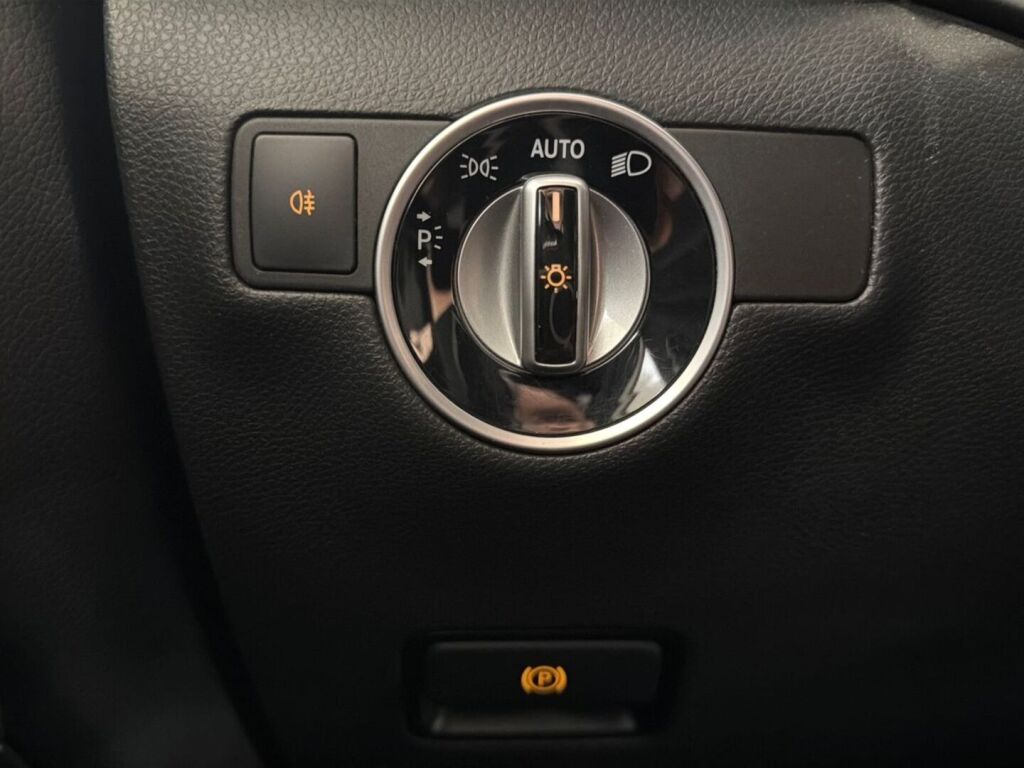 Mercedes-Benz B 2015 Valkoinen