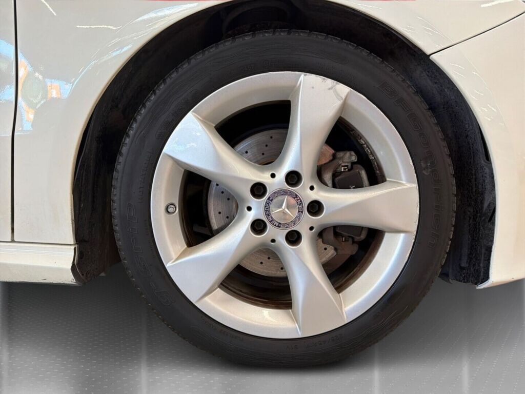 Mercedes-Benz B 2015 Valkoinen