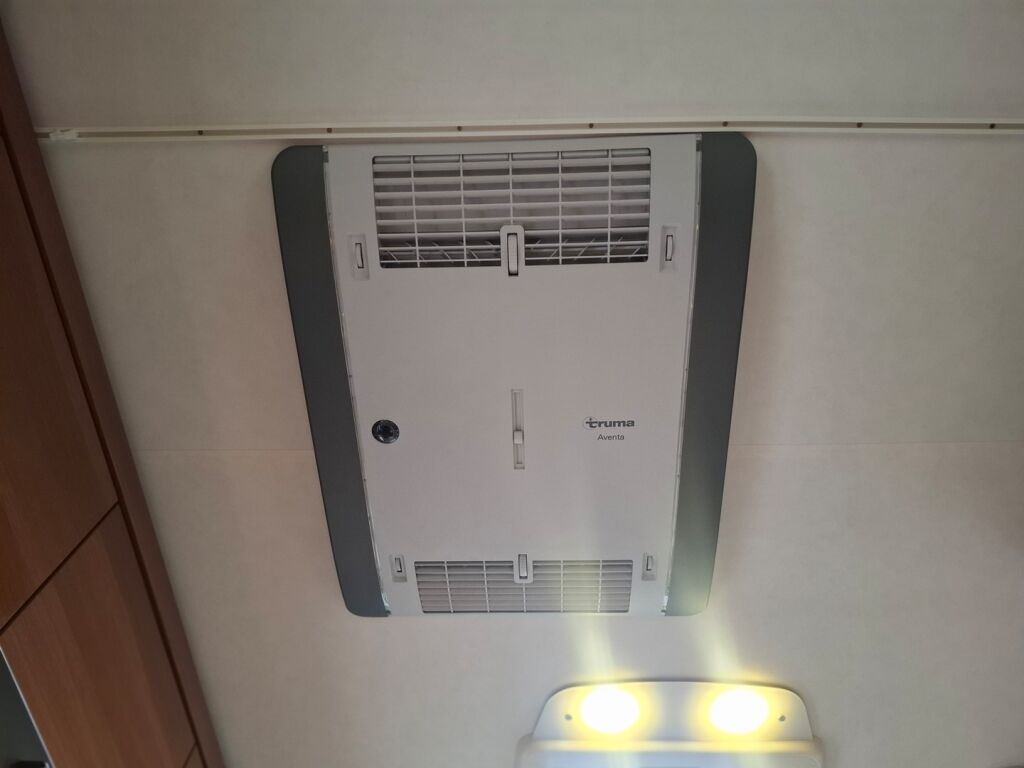 LMC Cruiser T 712 SportLine 2015 Valkoinen