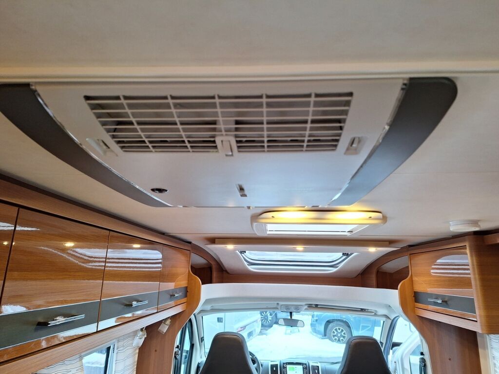 LMC Cruiser T 712 SportLine 2015 Valkoinen