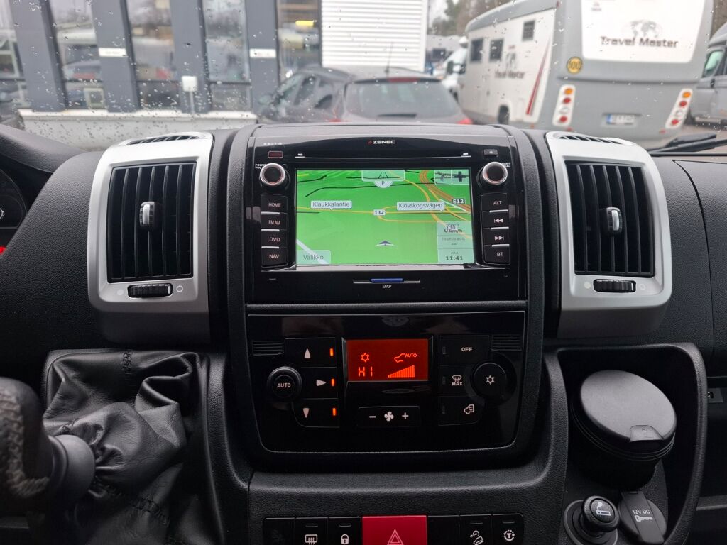 LMC Cruiser T 712 SportLine 2015 Valkoinen